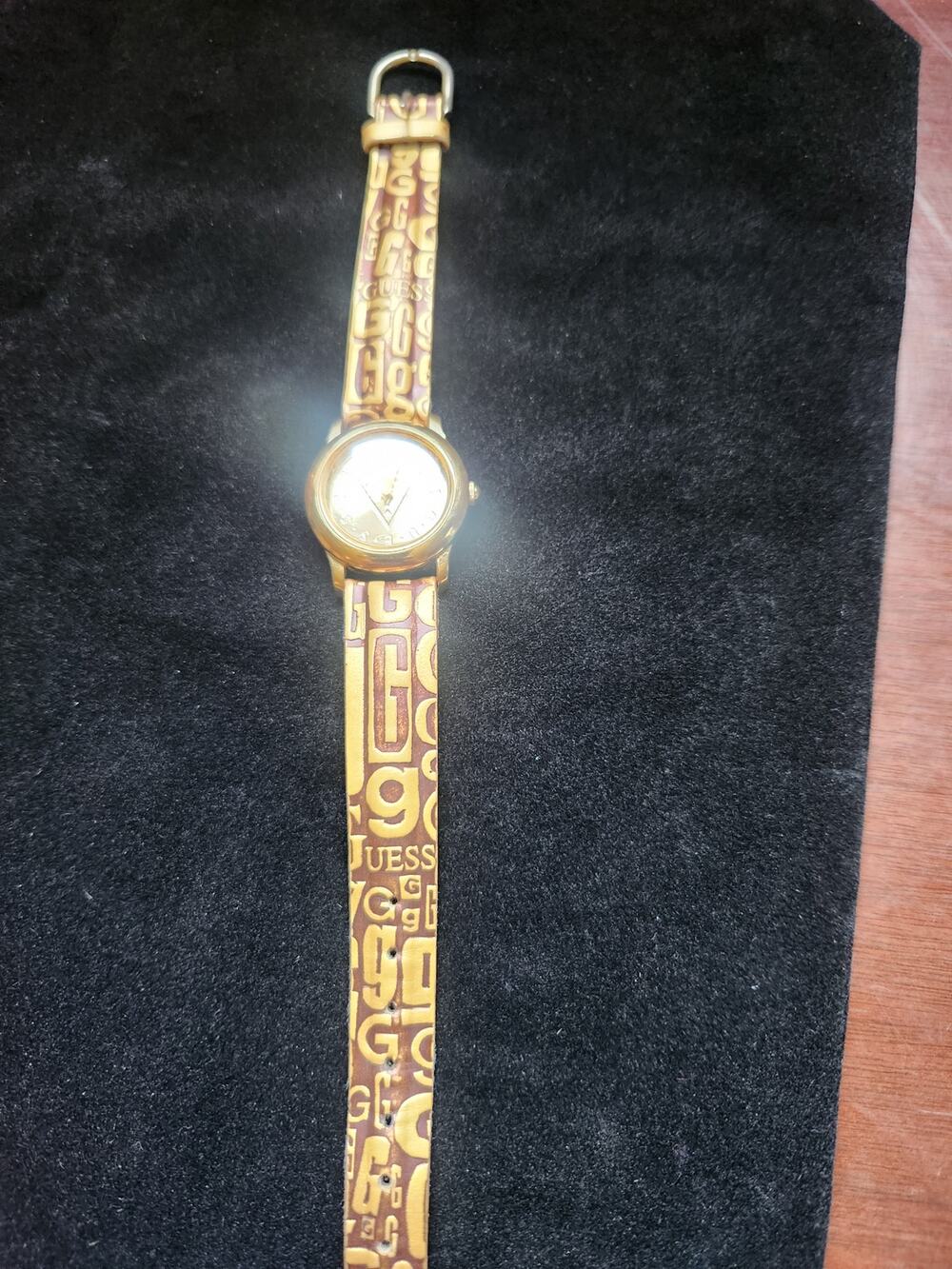 Guess Gold Tone Watch Gold Monogram Leather Band Women's working W/new battery